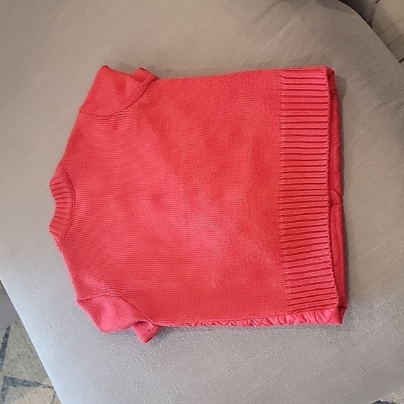 Womens puff vest and sweater - Picture 2 of 4